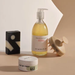 Stimulating Scalp Brush Brosse Stimulante Cuir Chevelu -L:A Bruket || RMS Beauty || REN CLEAN SKINCARE Soldes 02 22 CutbyFred Stim Brush Encart Inspi2 TINY