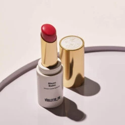 Bisou Balm Baume à Lèvres Teinté -L:A Bruket || RMS Beauty || REN CLEAN SKINCARE Soldes 22023 05 OMC VIOLETTE 3 carre