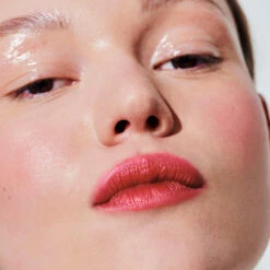 Rouge à Lèvres Semi Mat -L:A Bruket || RMS Beauty || REN CLEAN SKINCARE Soldes 4Ral Carre