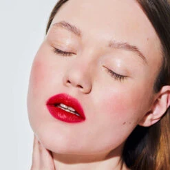 Rouge à Lèvres Semi Mat -L:A Bruket || RMS Beauty || REN CLEAN SKINCARE Soldes 5Ral Carre