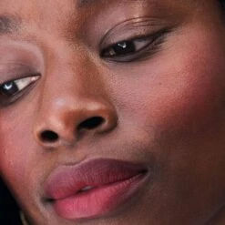 Bisou Balm Baume à Lèvres Teinté -L:A Bruket || RMS Beauty || REN CLEAN SKINCARE Soldes vfr bisou balm sucette 7