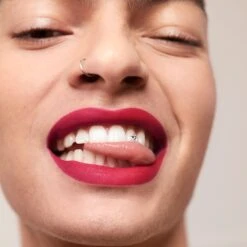 Petal Bouche Rouge à Lèvres Mat Sans Transfert -L:A Bruket || RMS Beauty || REN CLEAN SKINCARE Soldes vfr petal bouche coeur infidele 11